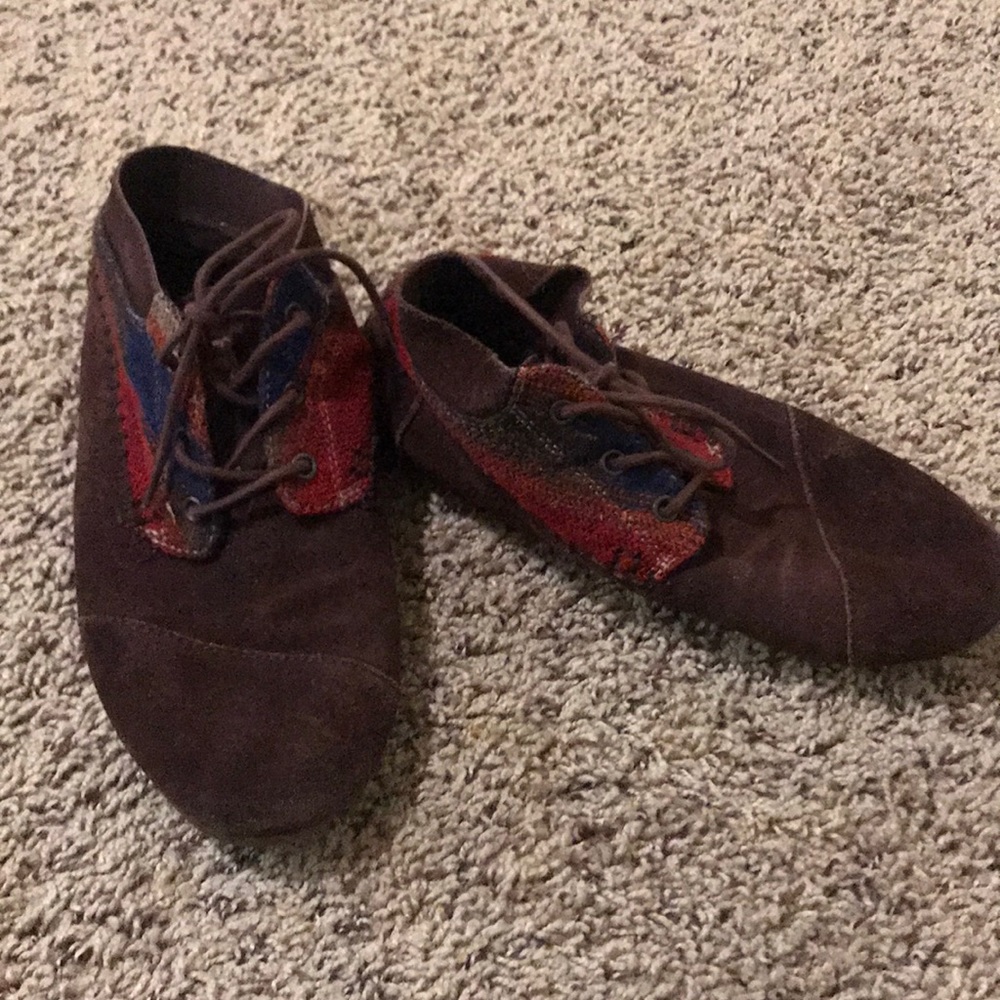 Tom’s Indian Botas